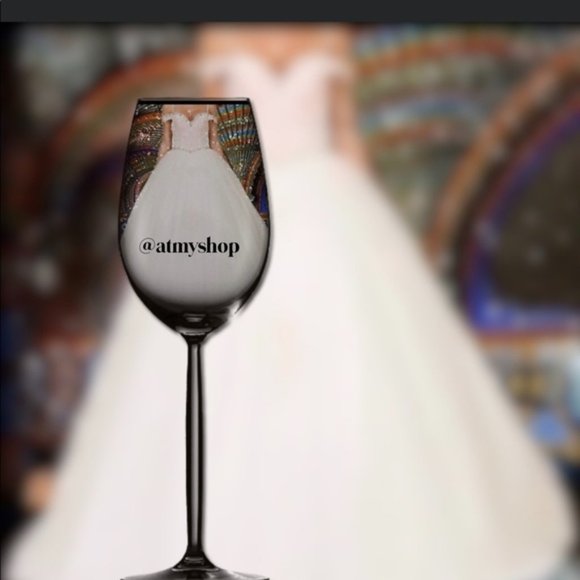 💲Sale💲 OFF SHOULDER BEADED LACE BODICE GOWN 💗 - Picture 6 of 8